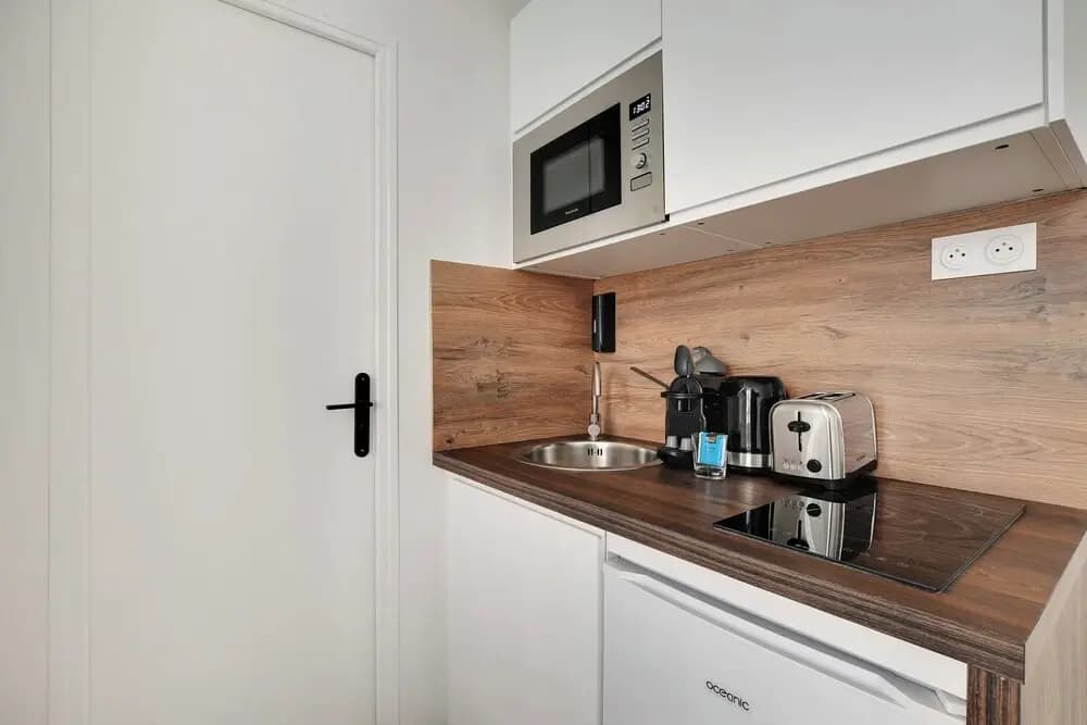 Modern Apartment in Hotel Residence - Miniature 7