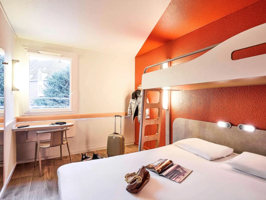 Ibis Budget Lille Gares Vieux-Lille - Photo 2