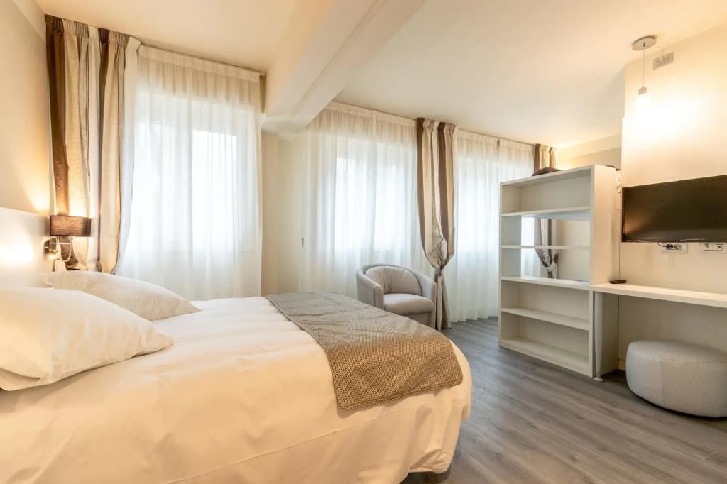 La Dolce Vita Hotel - Photo 5