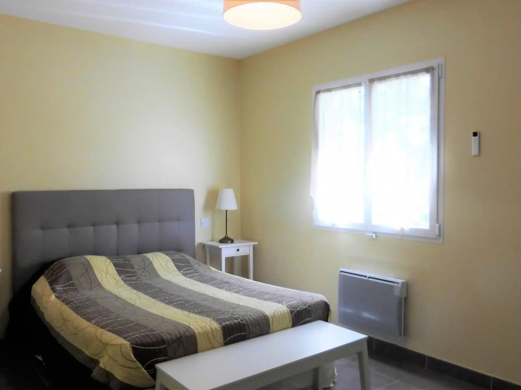 Holiday Home in Gabian Near Vineyards - Photo 2