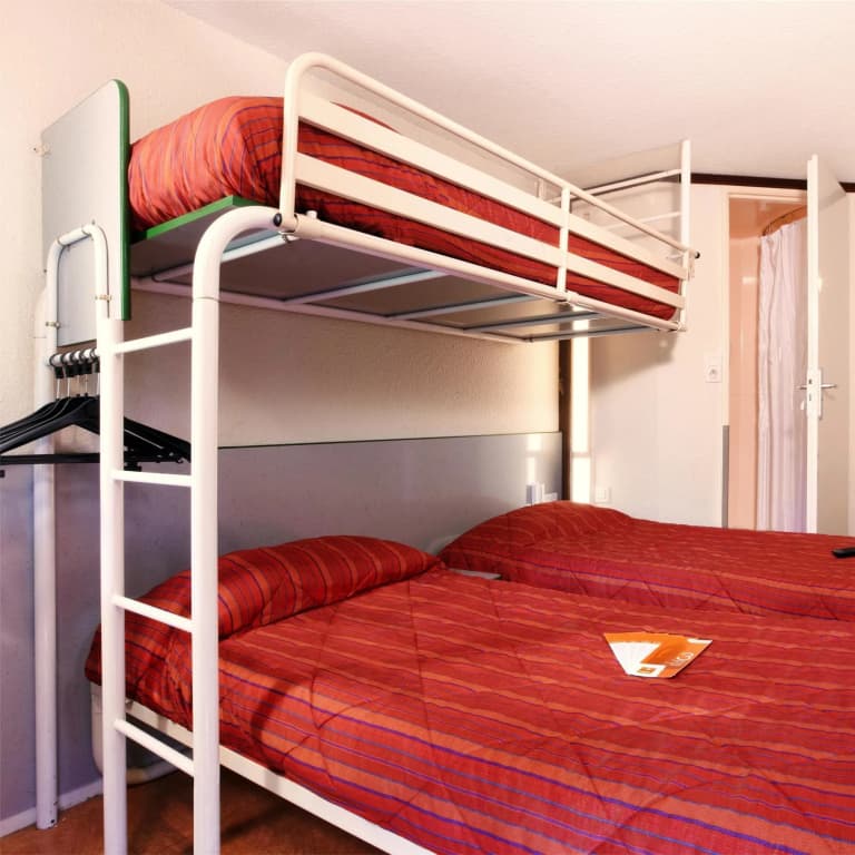 hotelF1 Lyon Bourgoin-Jallieu - Photo 3