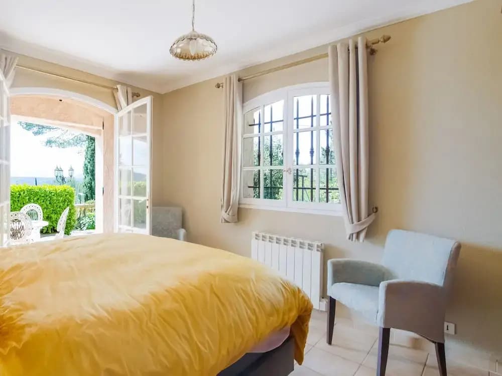 Nice Holiday Home in Lorgues - Miniature 7
