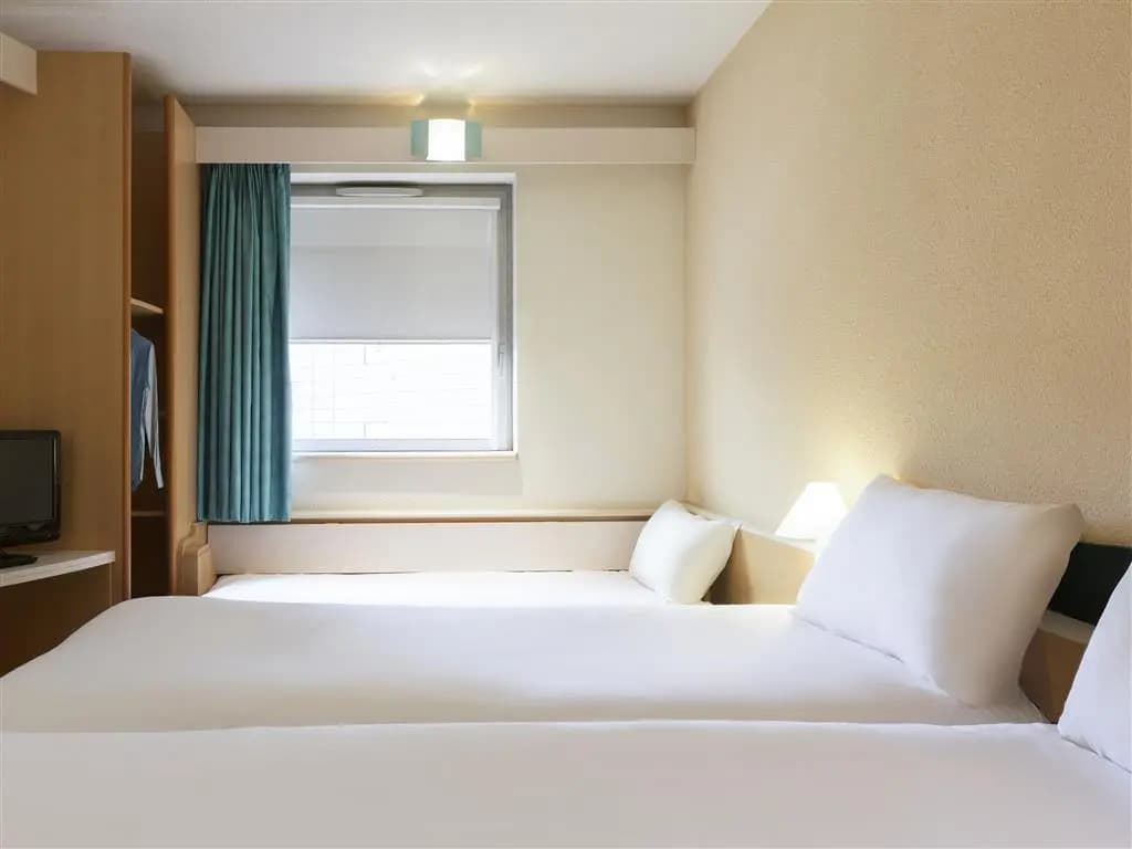 ibis Lyon Est Bron - Miniature 7
