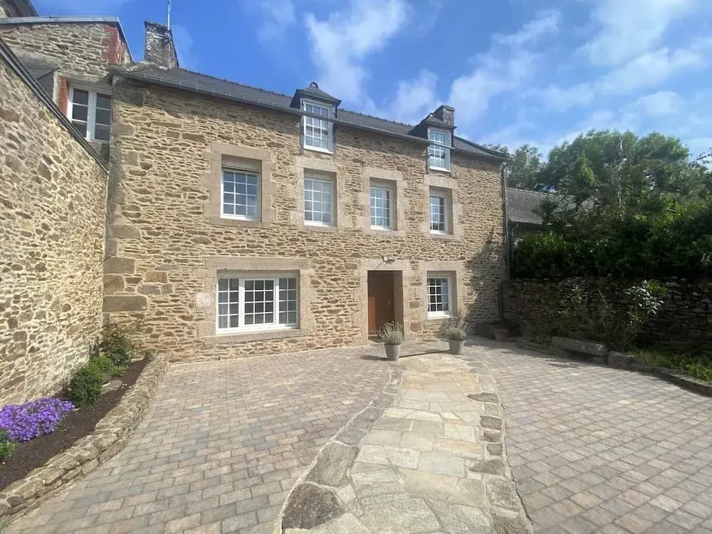 Stone House in Brittany Near Rance River - Photo 1