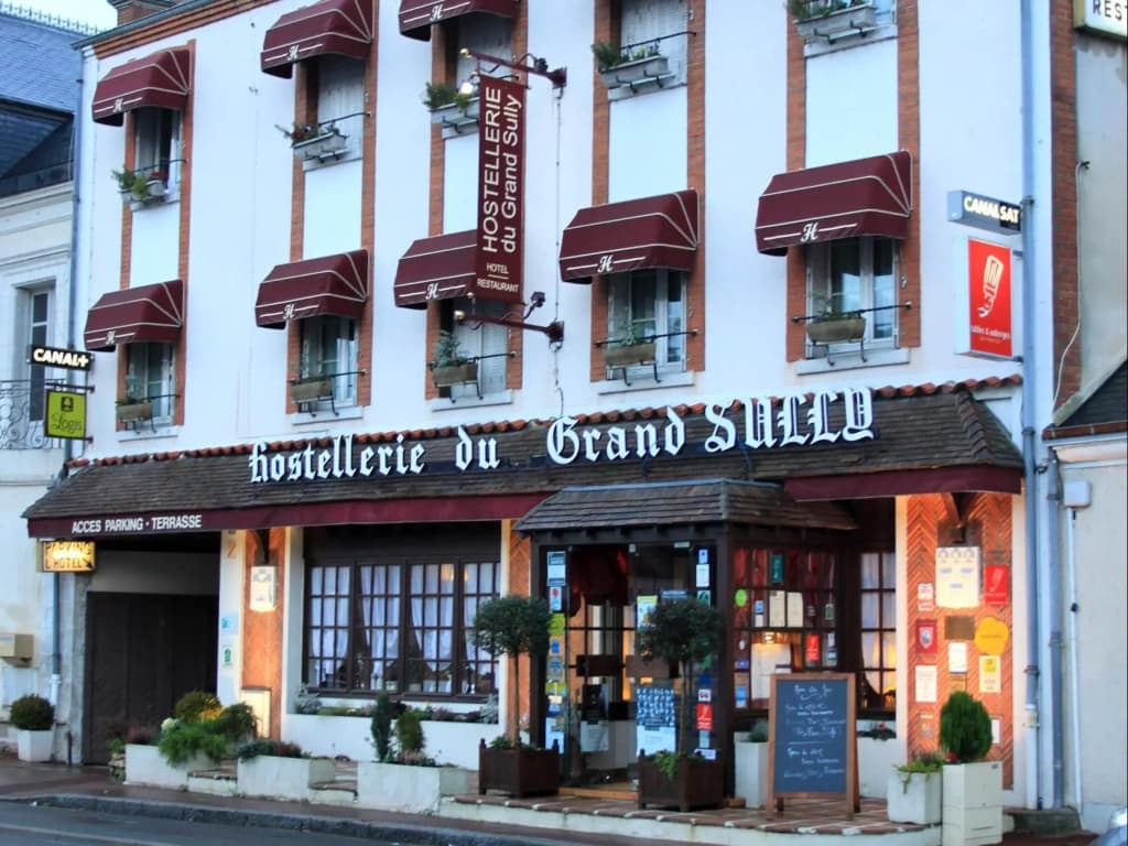 Hostellerie du Grand Sully - Photo 1