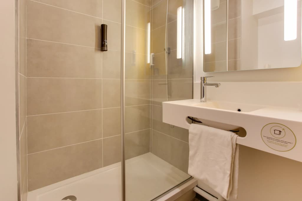 B&B HOTEL Reims Croix Blandin - Miniature 8