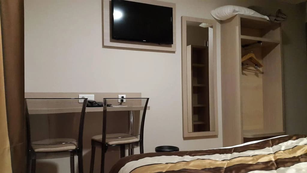 B&B Hotel Bollene - Miniature 6