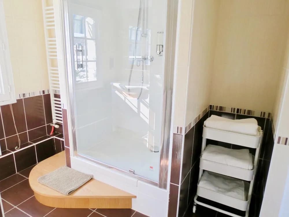 Les Chambres Lune - Miniature 6