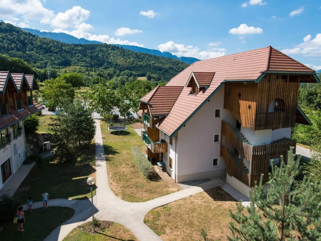 Alpine Getaway With Pool - Photo 3