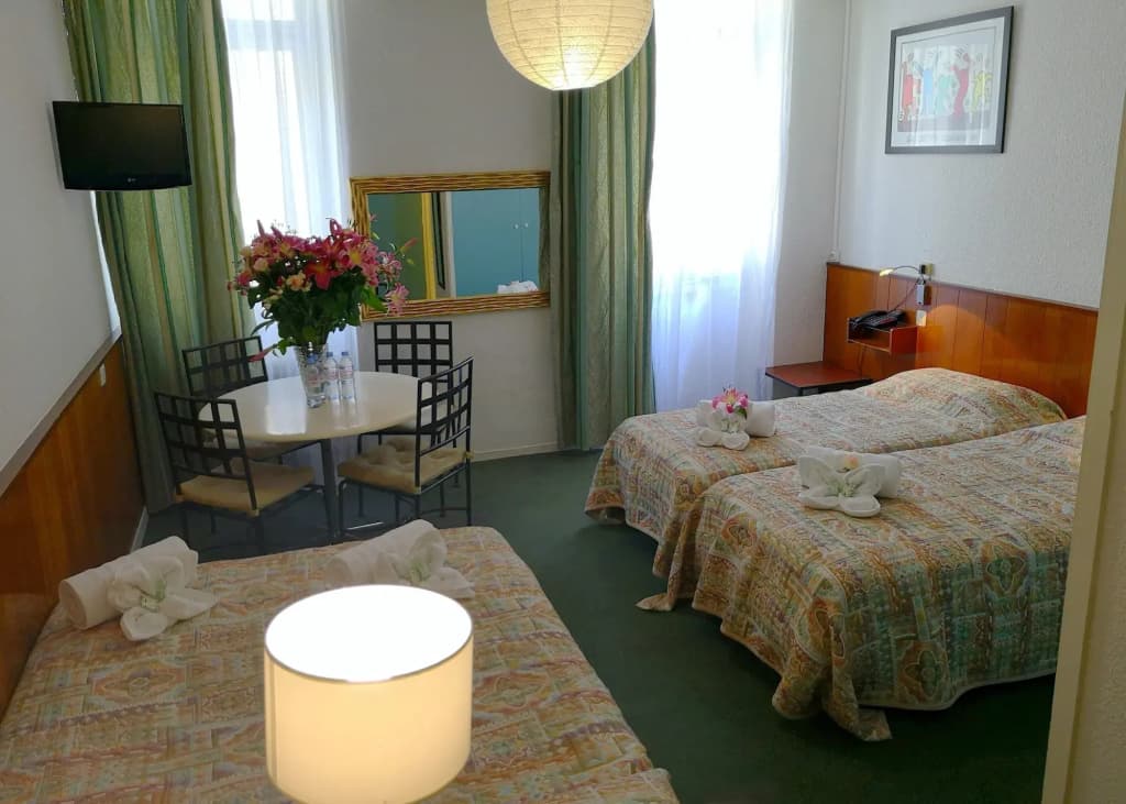 Azurene Royal Hotel - Photo 2