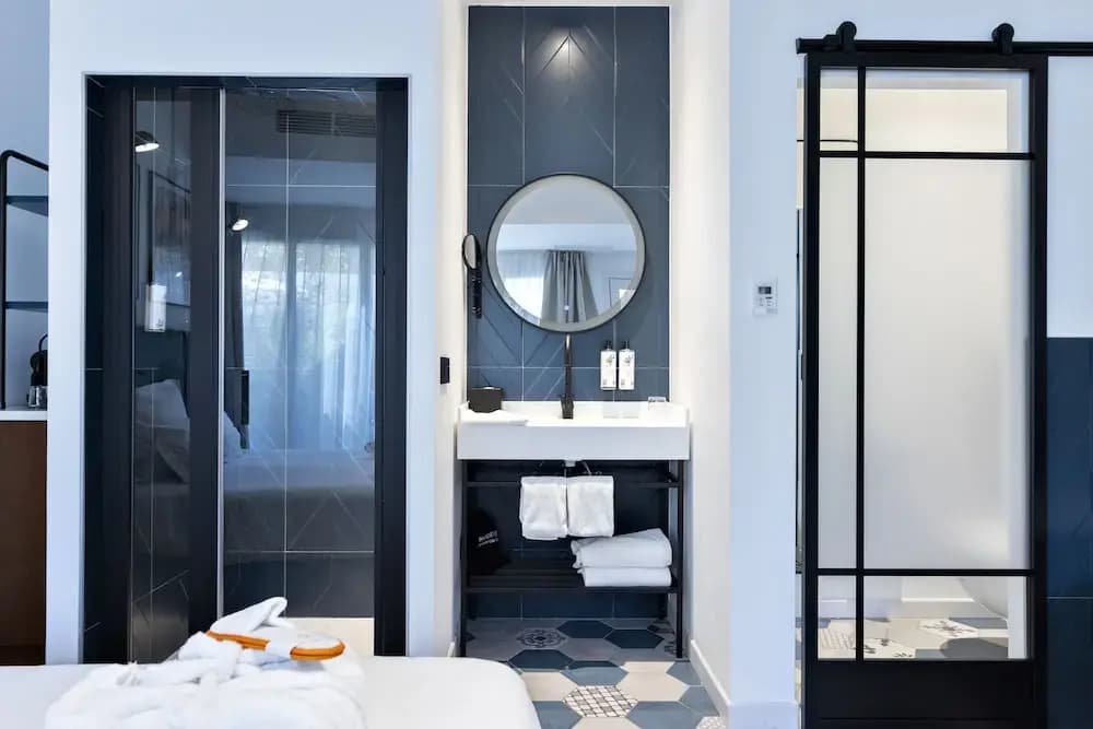 Victoria Boutique Hotel - Photo 5