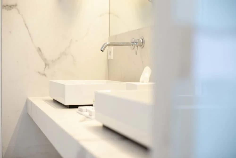 Bord'eau Guesthouse - Miniature 8