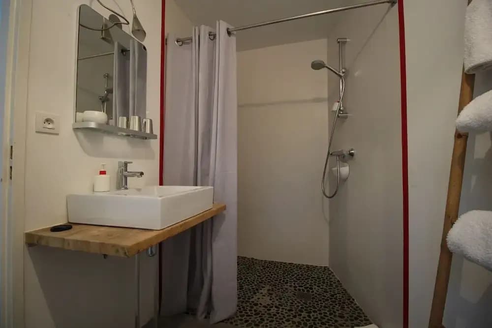 Chambres D'hôtes Les Esplanes - Miniature 8