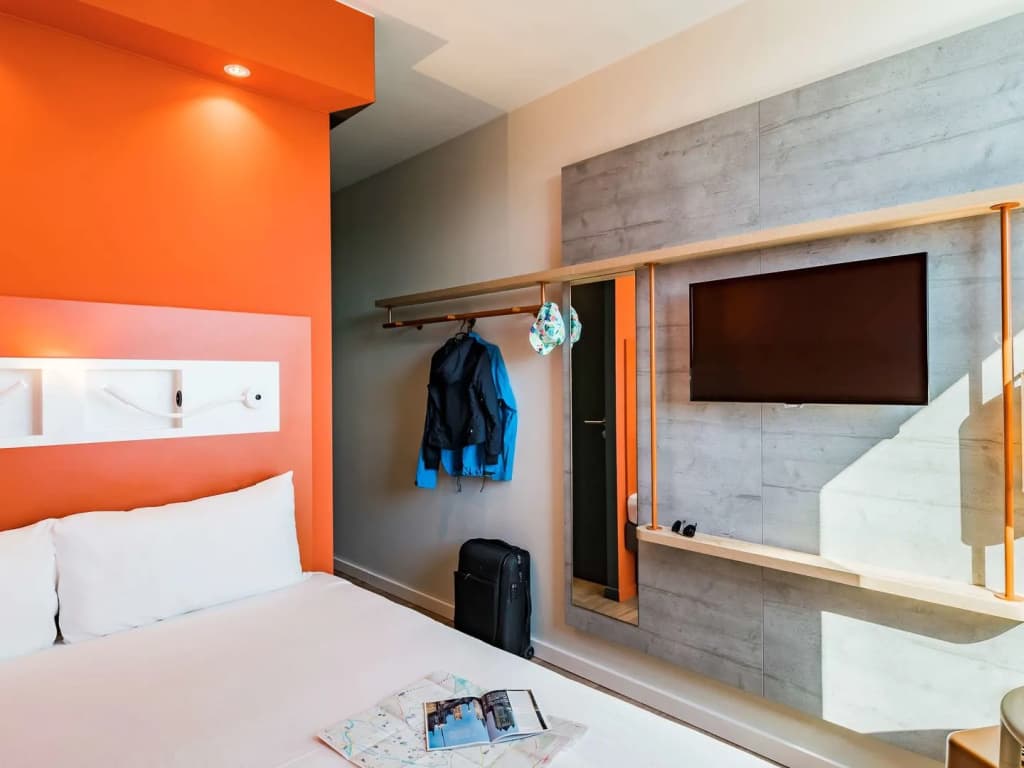 ibis budget Amiens Centre Gare - Photo 5