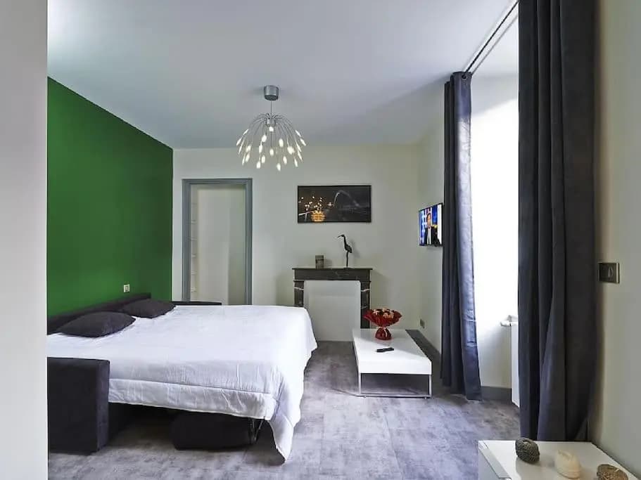 Suit Loft - Photo 3