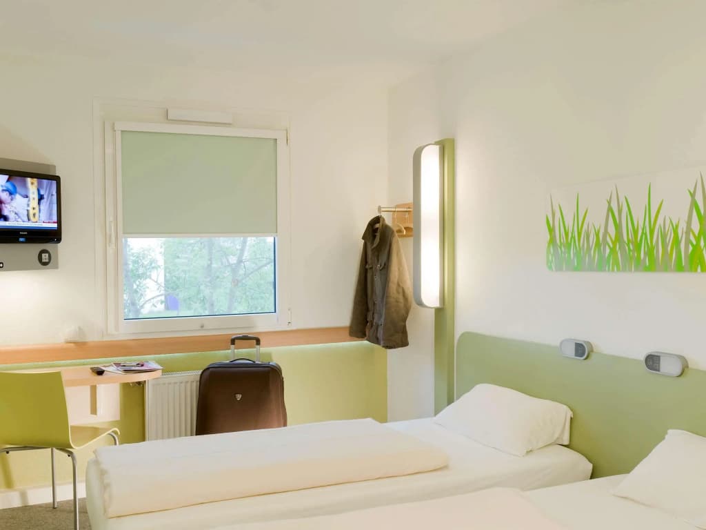ibis budget Toulon Centre - Photo 2
