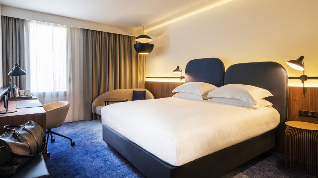 Crowne Plaza Nice Grand Arenas by IHG - Photo 5