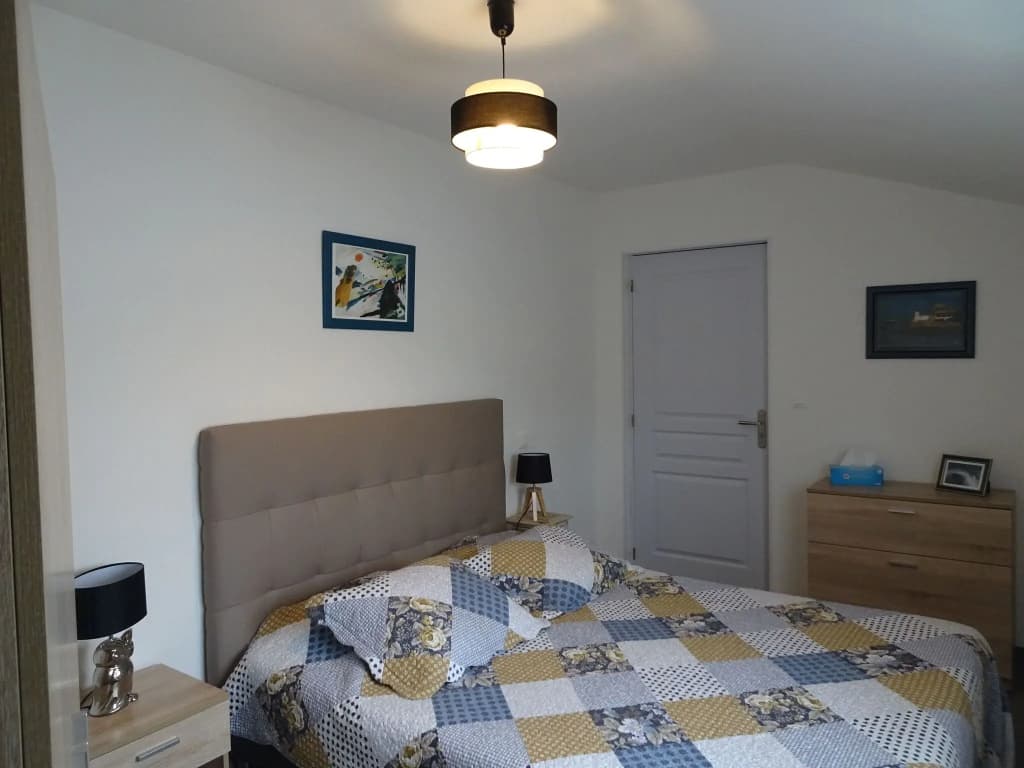 Bungalow in Gouville-sur-mer Near Beach - Miniature 3