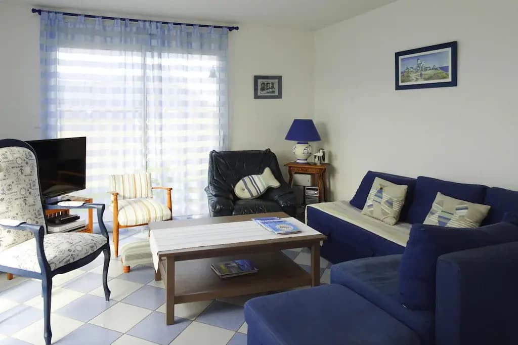 Holiday Home in Le Guilvinec Near Sandy Beach - Miniature 2