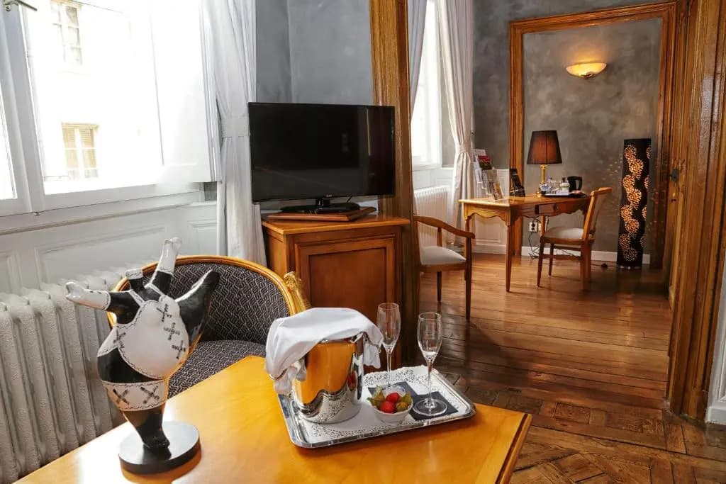 Hôtel d'Haussonville - Miniature 6