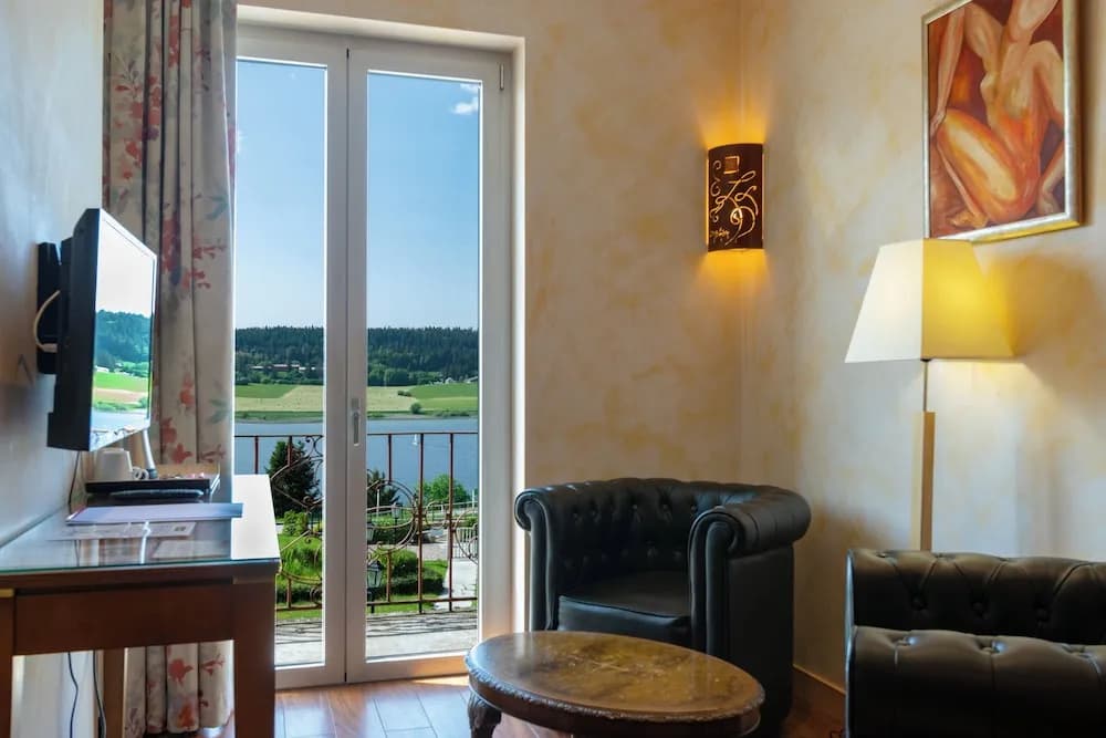 Hôtel Le Lac - Miniature 7