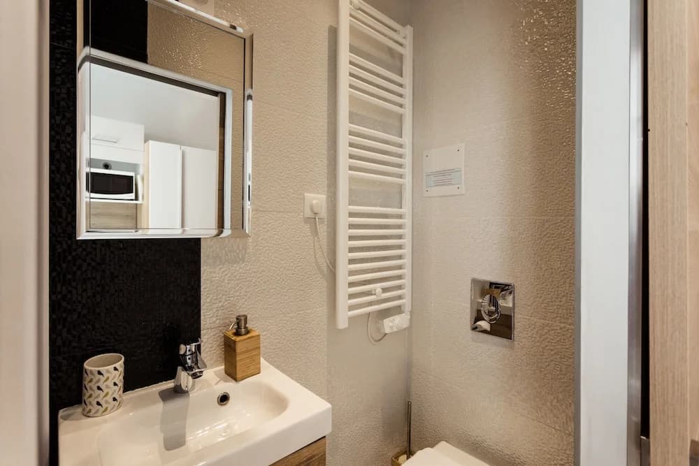 Nice Home - Studios Lido - Miniature 8