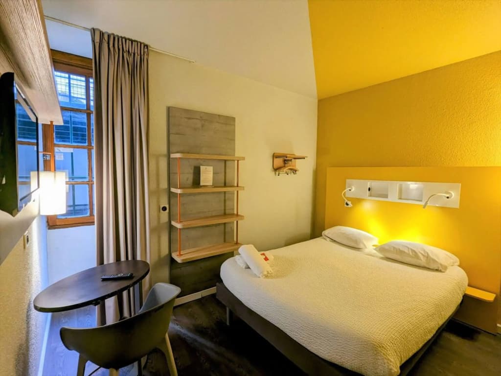Ibis Budget Marseille Vieux Port - Miniature 7