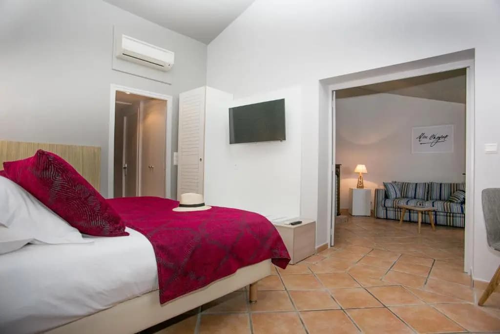 Le Relais des trois Mas - Photo 2