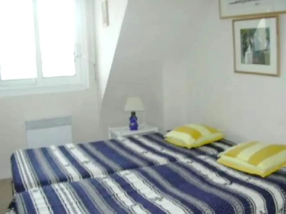 House With 4 Bedrooms in Loctudy, With Wonderful sea View, Enclosed Ga - Miniature 4