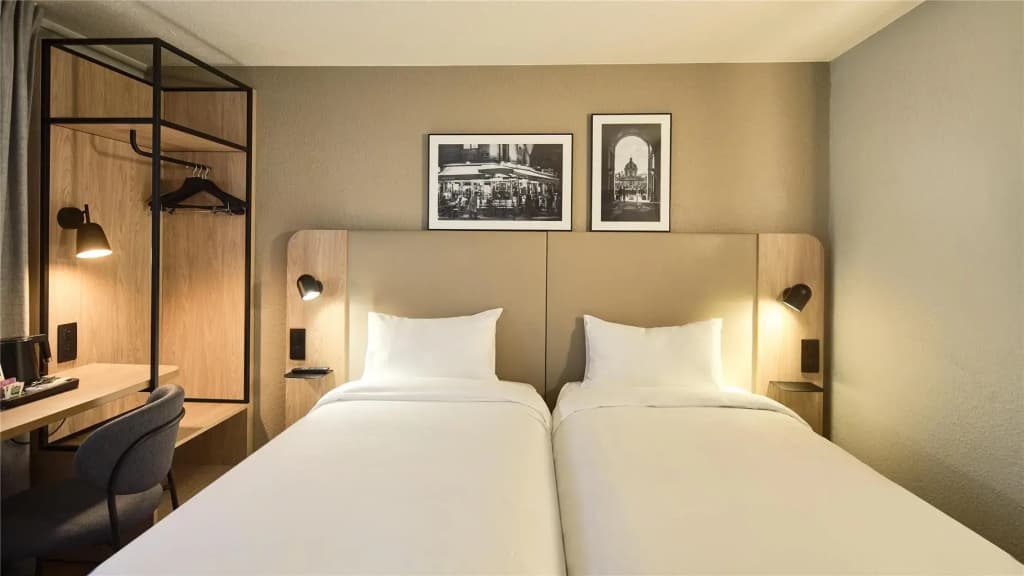 Campanile Paris Est - Bobigny - Photo 3