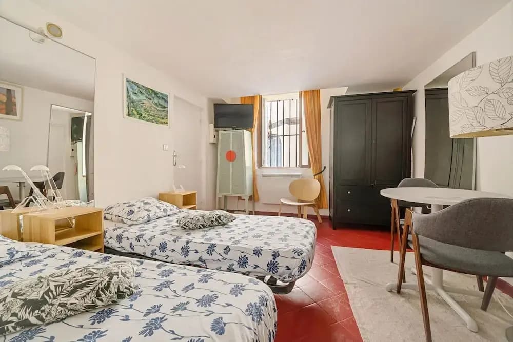 Studio Twin Beds in Aix en Provence - Photo 3