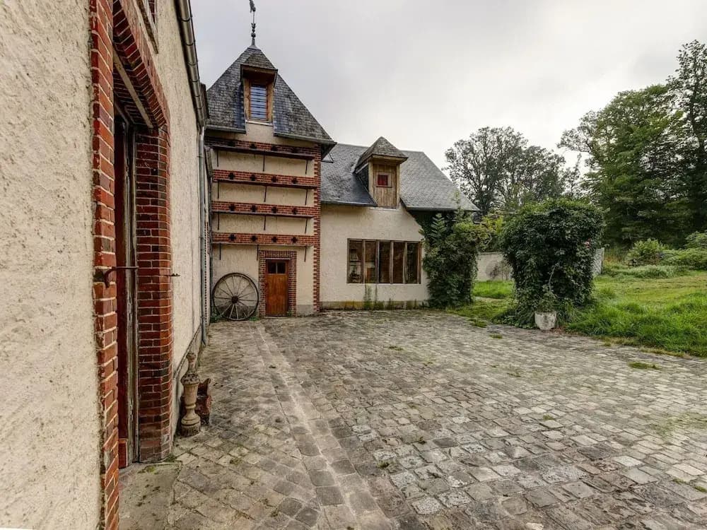 Pleasant Holiday Home in Raizeux With Garden - Photo 1