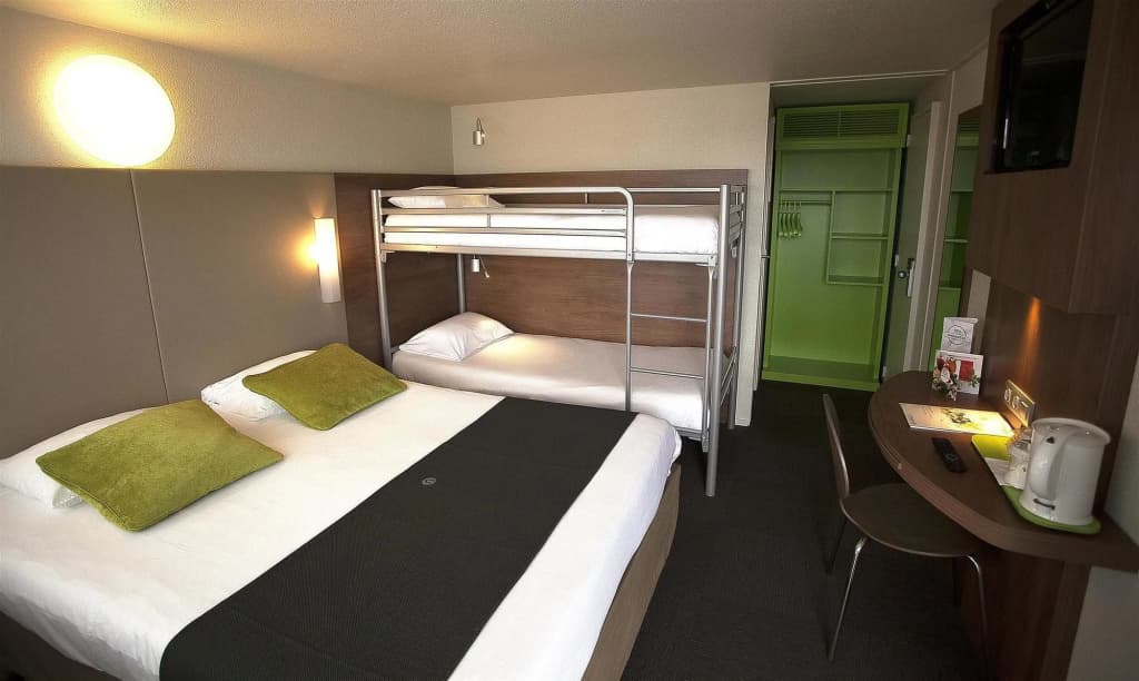 Hotel Campanile Fougeres - Miniature 5
