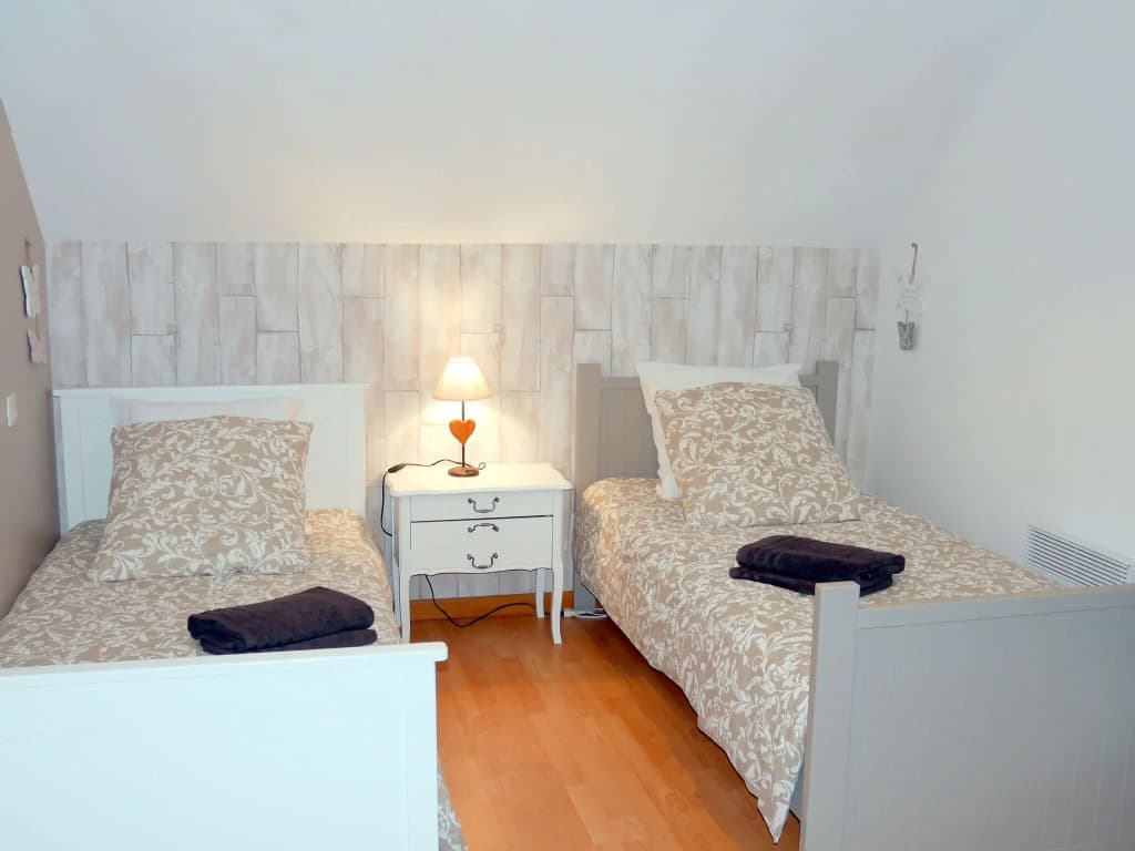 Beachfront Holiday Home in Guisseny - Miniature 4