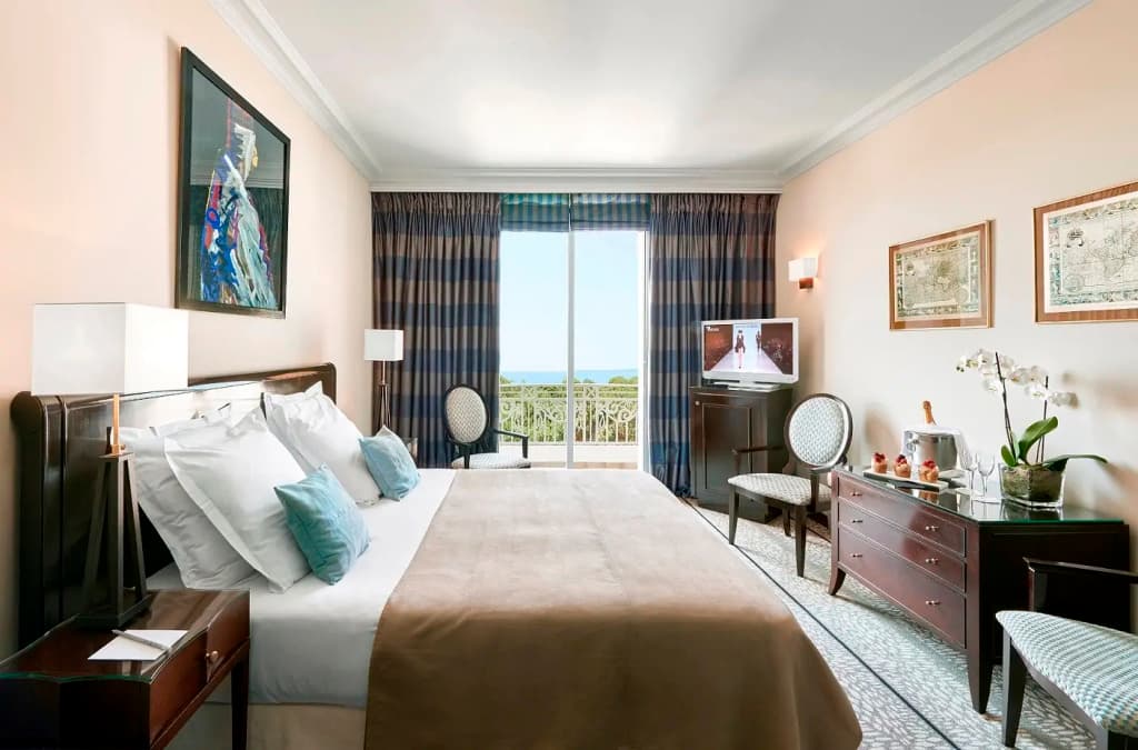 Hotel Juana - Photo 3