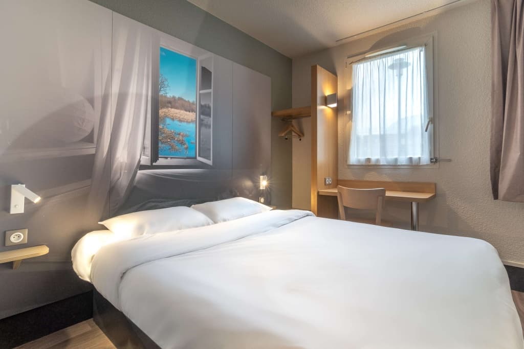 B&B HOTEL Châteauroux Aéroport - Miniature 7