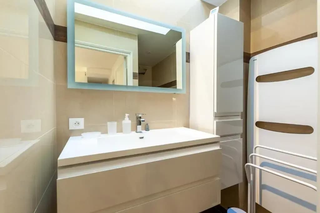 Beau duplex - Haut de gamme Place Morny - 75m2 - Miniature 6