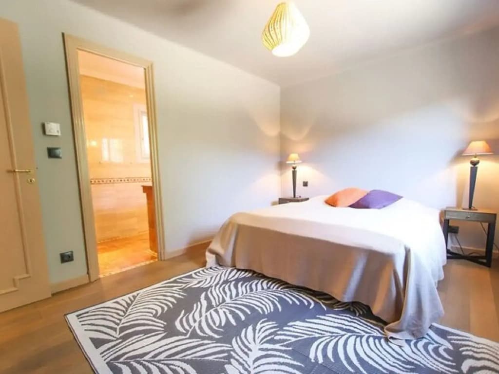 Cheerful Holiday Home in Grimaud With Private Pool - Miniature 2