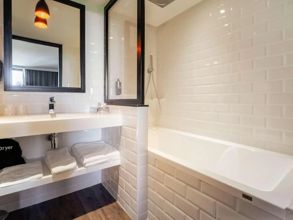 ibis Styles Castelnaudary - Miniature 7