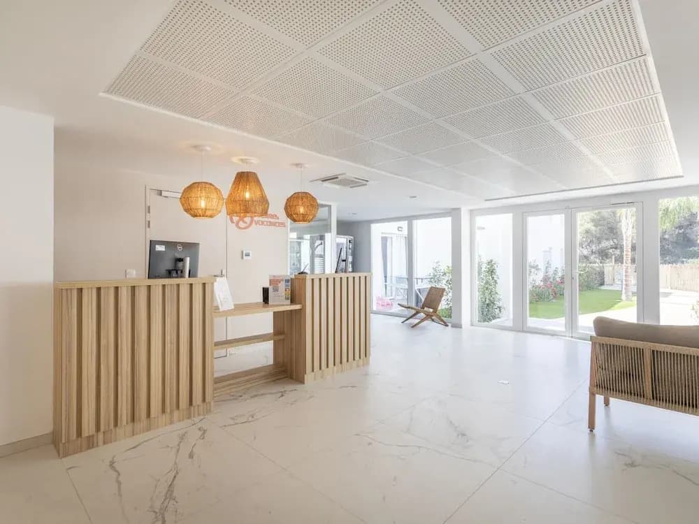Nice Apartment With Shared Pool - Photo 1