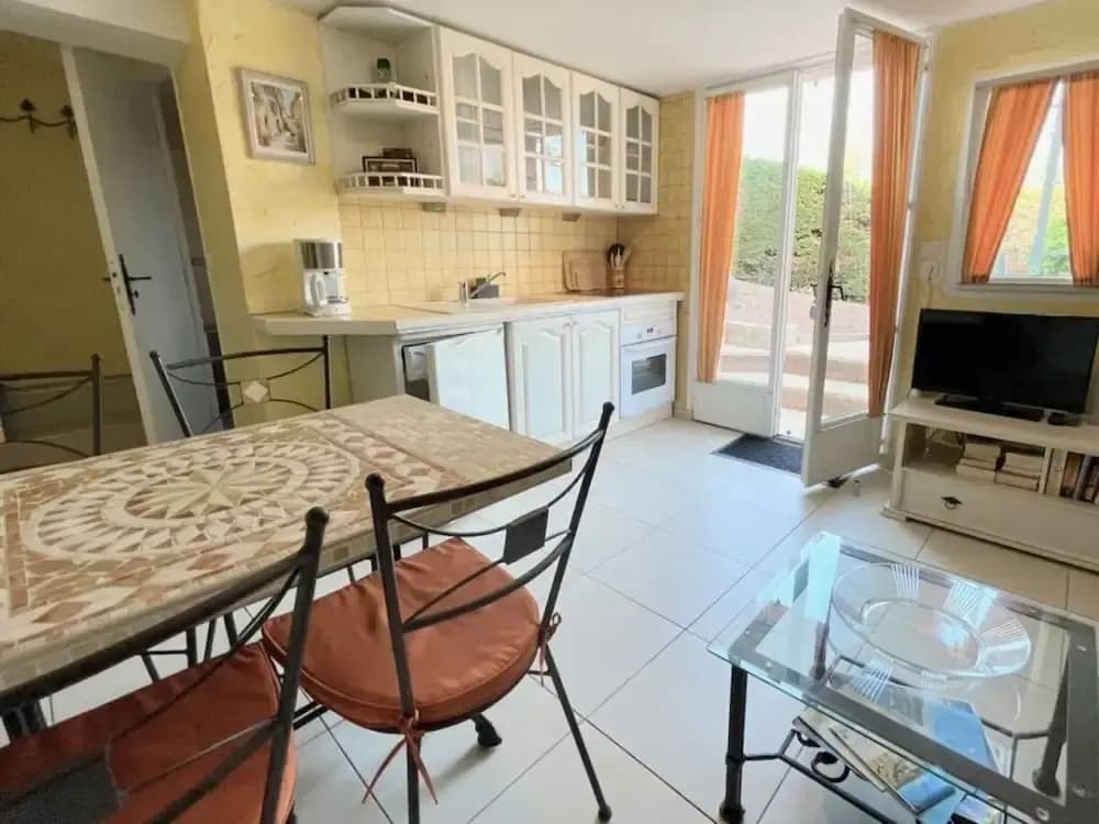 Rose Comfortable Holiday Residence - Photo 4