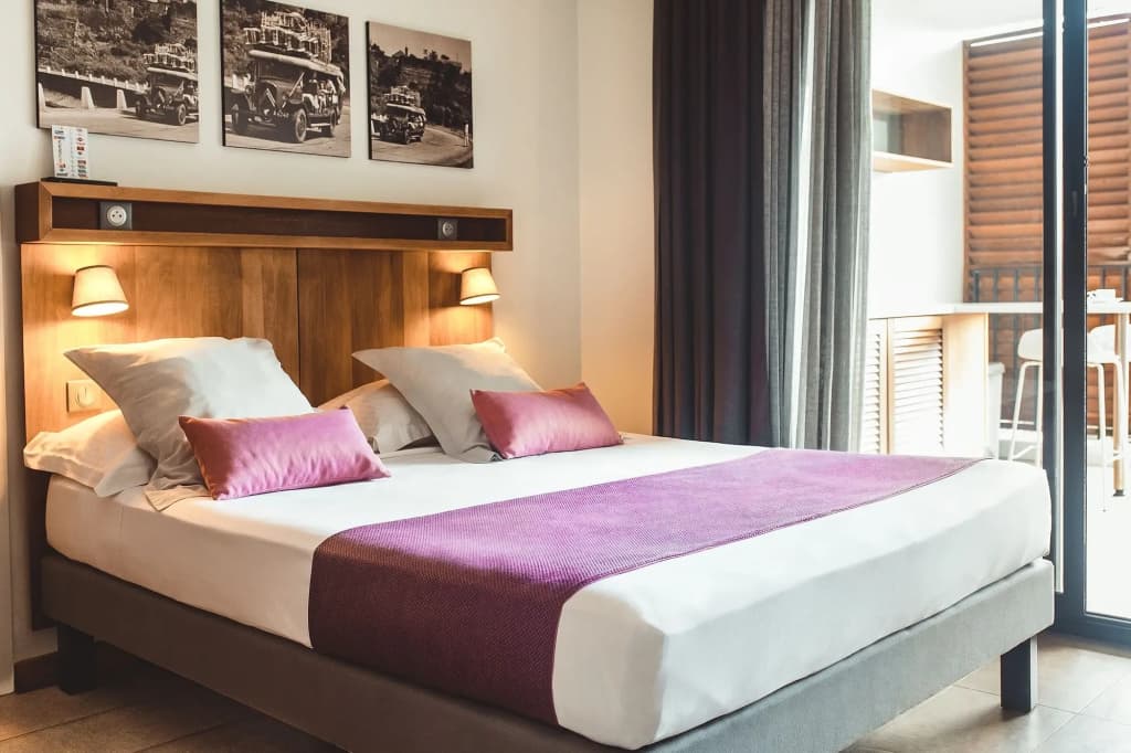 Le Saint Pierre Hotel - Photo 3