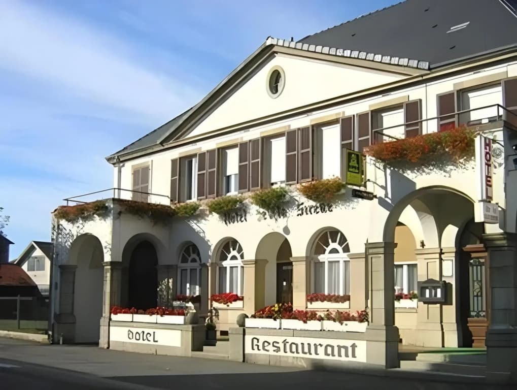 Hotel Restaurant La Sirène - Photo 1