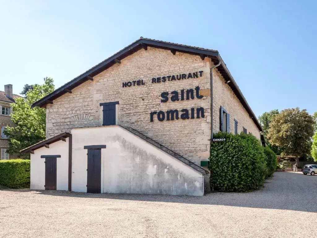 Logis Hotel-Restaurant Saint Romain - Photo 1