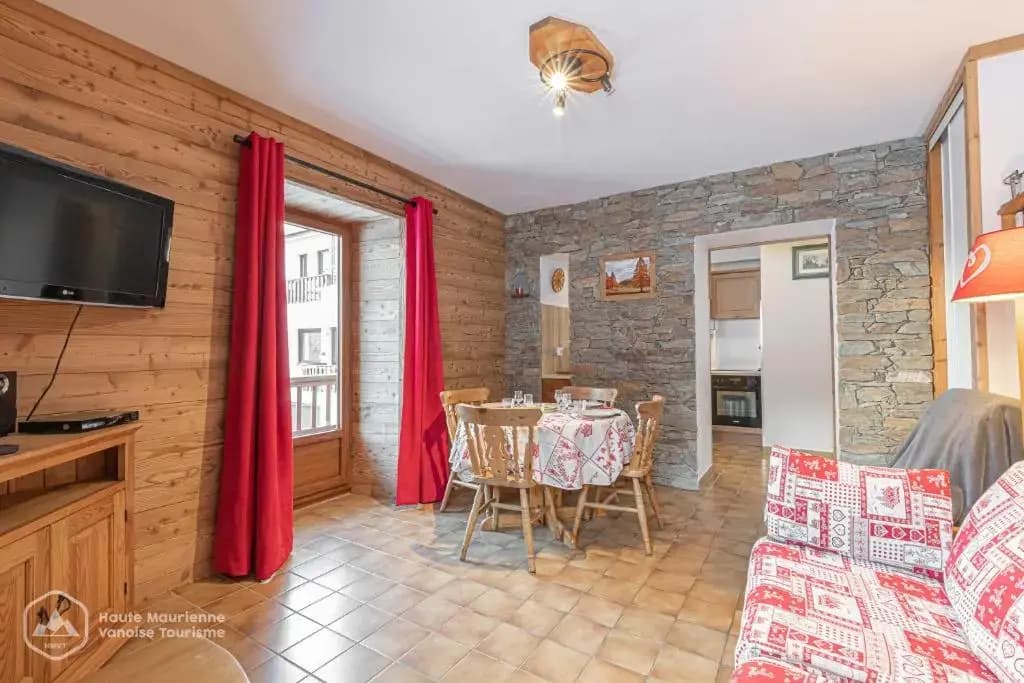 153 Rue des Rochers - Photo 4