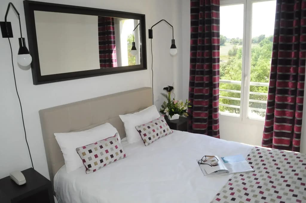Nemea Appart Hotel Green Side Biot Sophia Antipolis - Photo 4