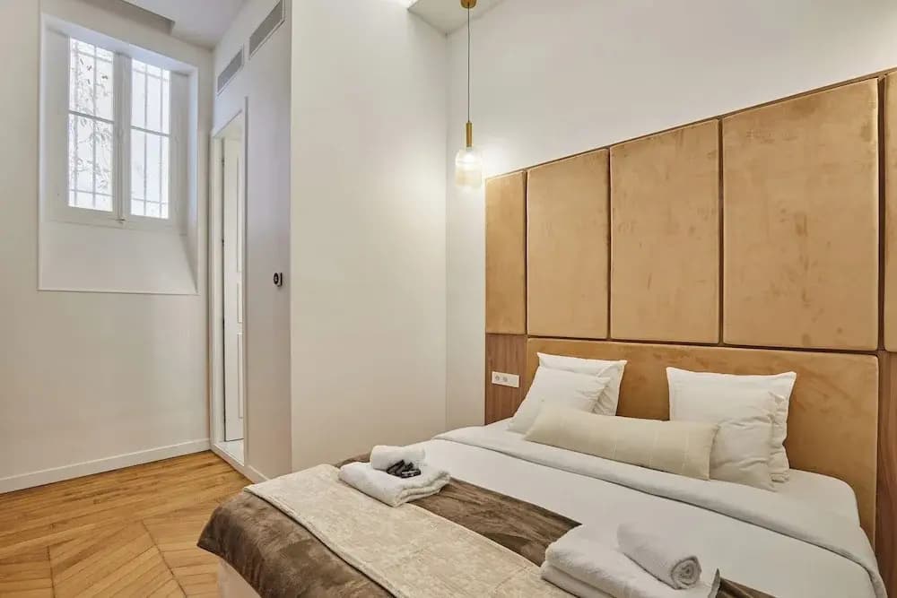 Saint Honore Luxury Apartment With AC - Photo 1