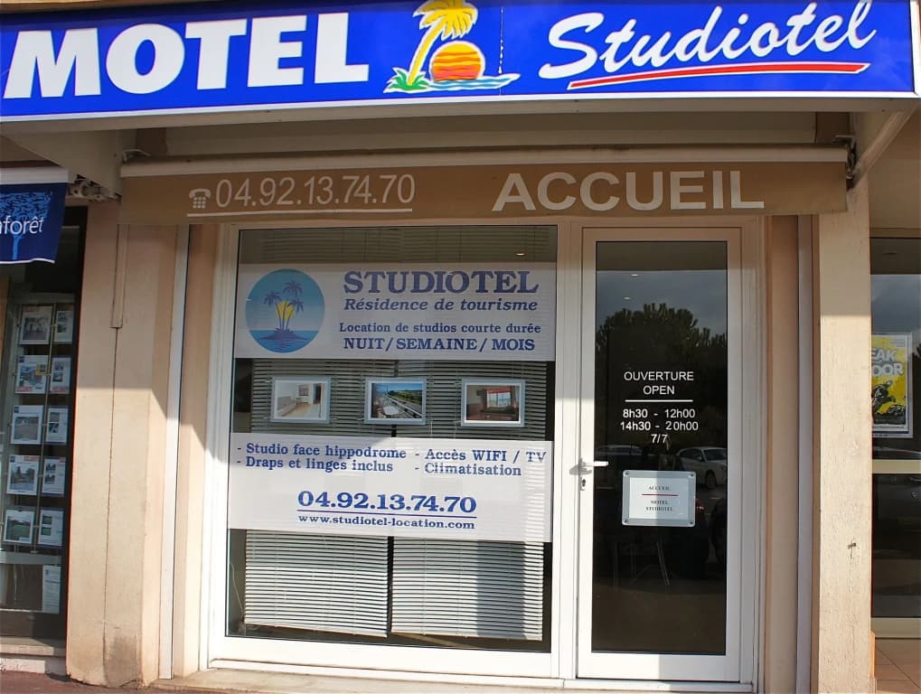 Studiotel - Photo 1