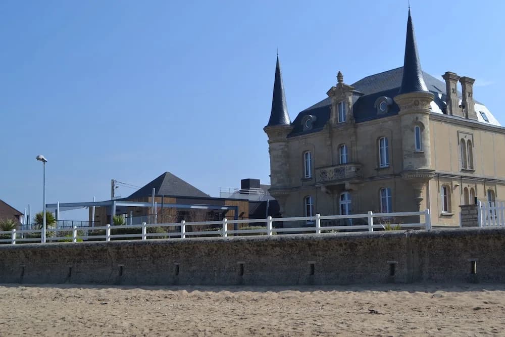 Le Manoir des Tourelles - Photo 1