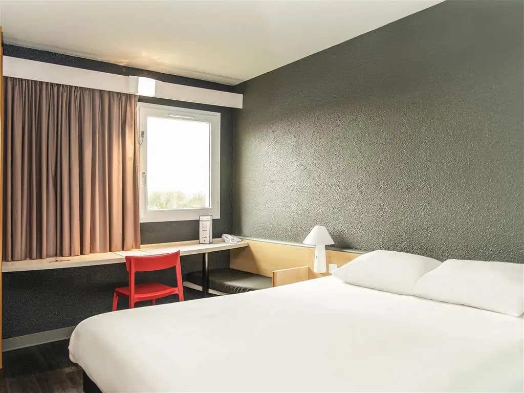 ibis Falaise Coeur de Normandie - Photo 4